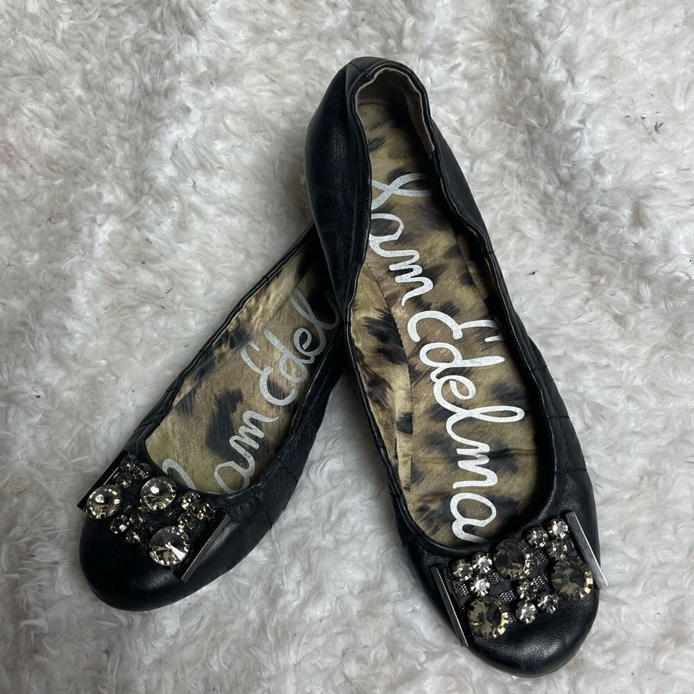 Sam Edelman leather black slip on flats with front jewel brooch accent Size 9